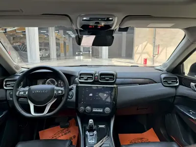 Lynk & Co 02