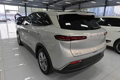 Bestune Yueyi 03