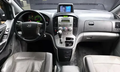 Hyundai Starex