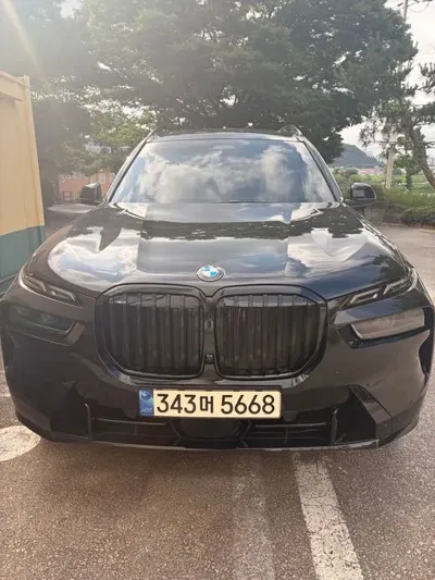 BMW X7