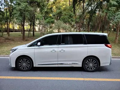 GAC Motor Trumpchi M8