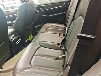 Roewe RX8