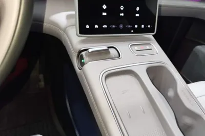 Nio EC6