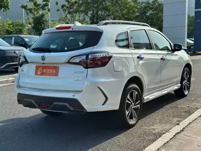 Venucia T70