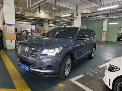 Lincoln Navigator
