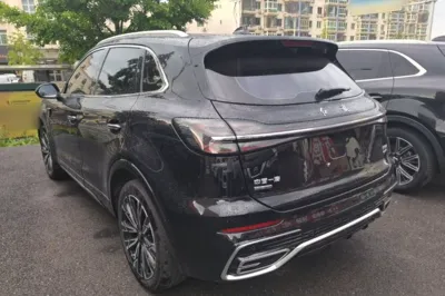 Hongqi HS5