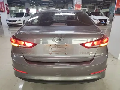 Hyundai Elantra
