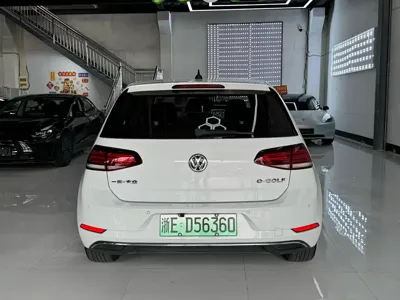 Volkswagen Golf EV