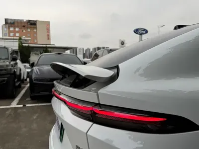Nio EC6