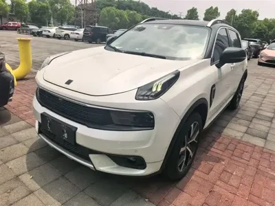 Lynk & Co 01 EM-P