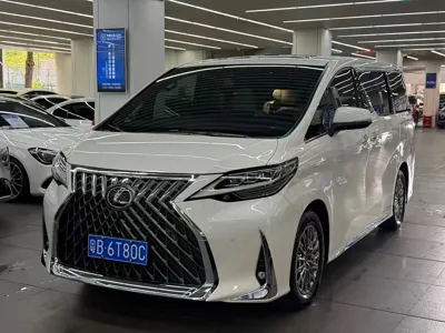 Lexus LM