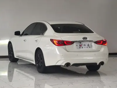 Infiniti Q50L