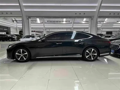 Lexus LS