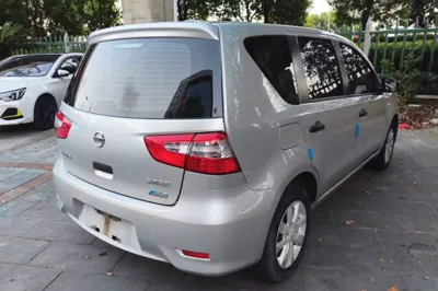 Nissan Livina