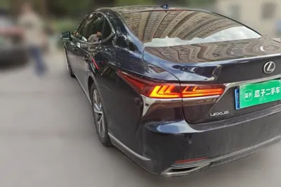 Lexus LS