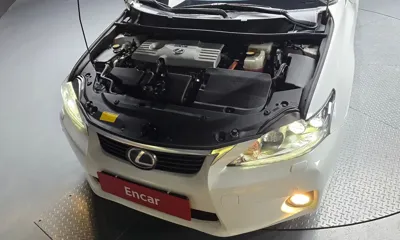 Lexus CT200h