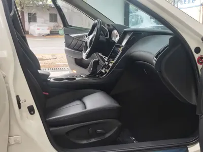 Infiniti Q50L