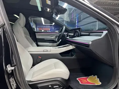 Xpeng P7