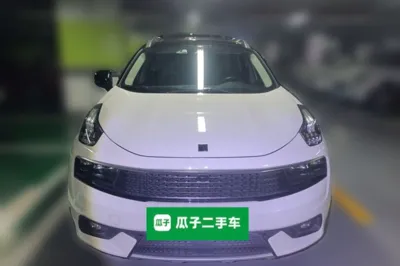 Lynk & Co 01