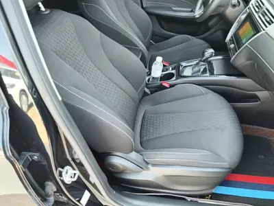 Roewe i5