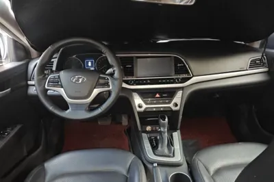 Hyundai Elantra (6th Generation
