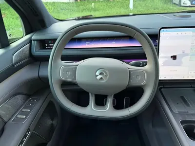 Nio ES8