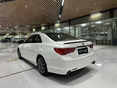 Toyota Reiz