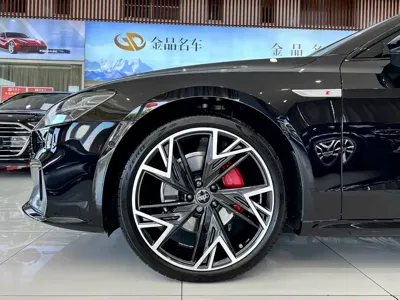 Audi A7L