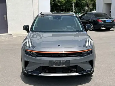 Lynk & Co 06