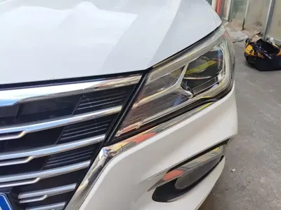 Roewe i5