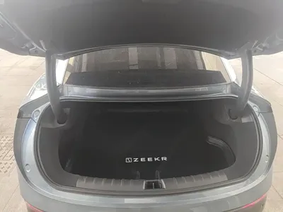 Zeekr 007