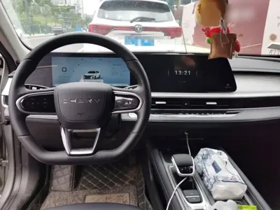 Chery Arrizo 8