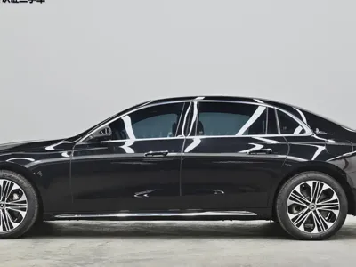 Mercedes-Benz E-Class New Energy