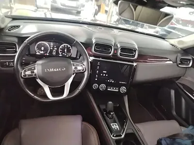 Lynk & Co 02