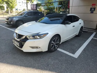 Nissan Maxima