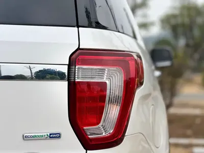 Ford Explorer (Import)