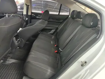 Roewe i5