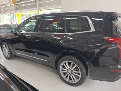Cadillac XT6