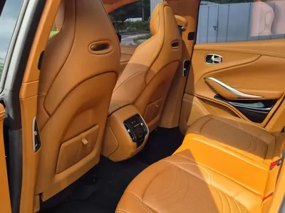 Astonmartin DBX