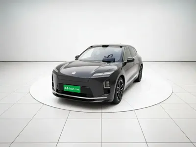 Nio ES8