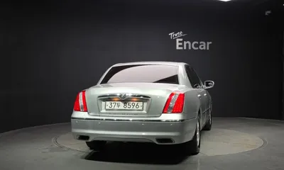 Kia Opirus