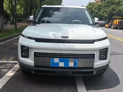 Geely ICON