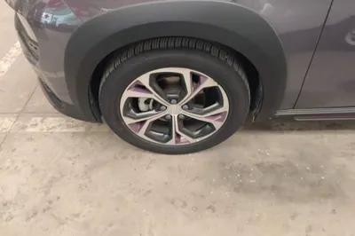 Lynk & Co 02