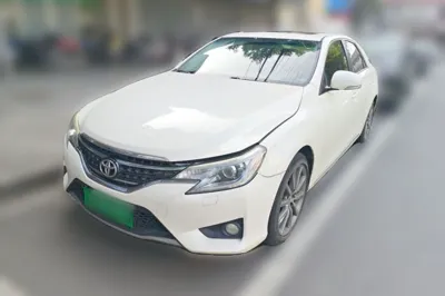Toyota Reiz