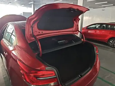 Toyota Yaris L