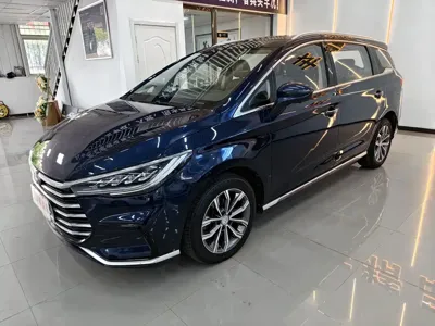 BYD MAX