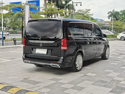 Mercedes-Benz V-Class