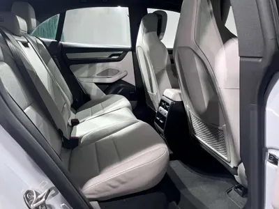 Porsche Macan EV
