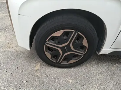 Baojun E200