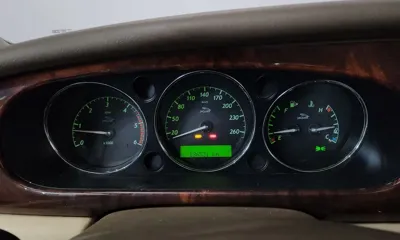 Jaguar XJ